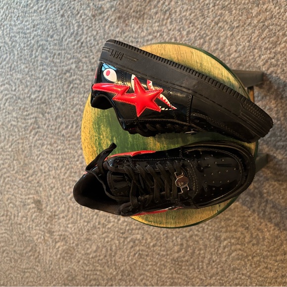 Black Bape size 7 
Blue Foamposite size 6.5y 
Black Foamposite size 6.5y - Picture 2 of 6